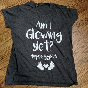 Pregnancy announcement shirt size L